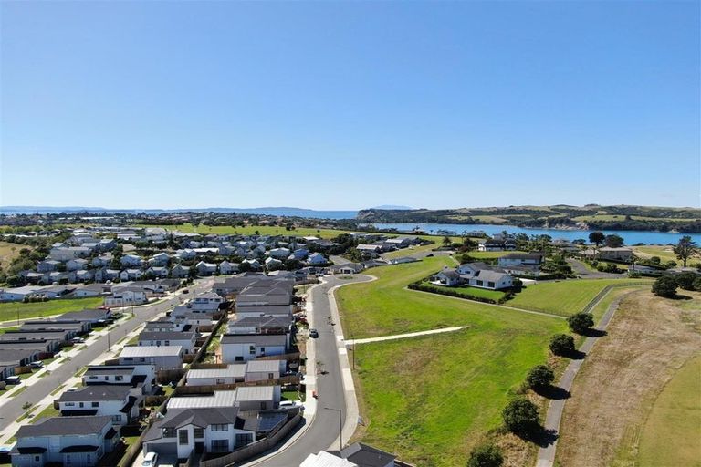 Photo of property in 14 Whale Bay Rise, Gulf Harbour, 0930