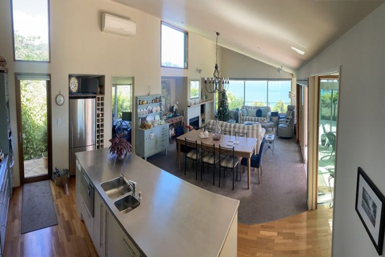 Photo of property in 22 Howard Road, Point Howard, Lower Hutt, 5013