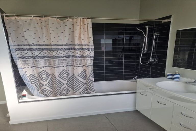 Photo of property in 20 Mackworth Street, Woolston, Christchurch, 8062