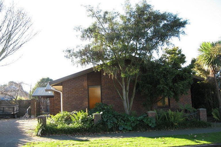 Photo of property in 42 Greenock Street, Redwood, Christchurch, 8051
