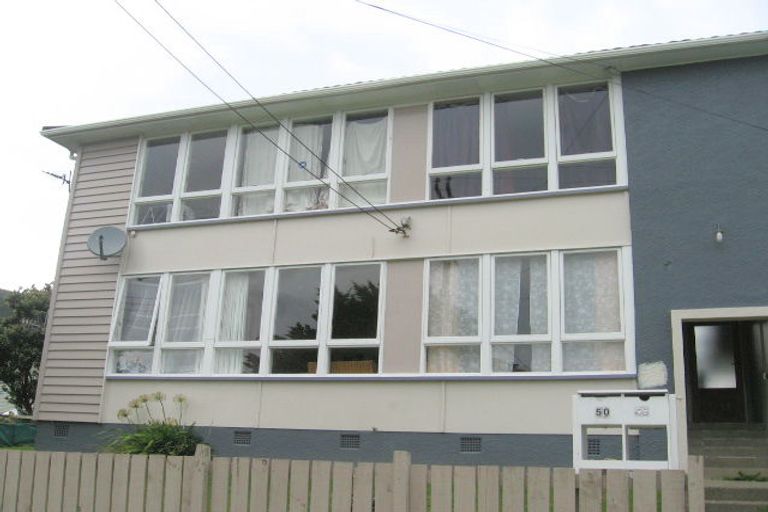 Photo of property in 46 Roberts Street, Tawa, Wellington, 5028