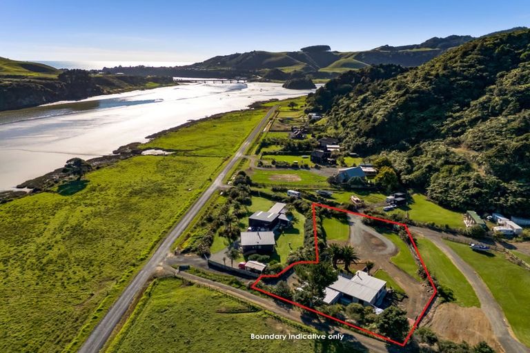 Photo of property in 173 Te Mahoe Road, Mokau, 4376