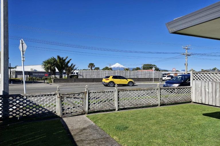 Photo of property in 3/39 Sackville Street, Fitzroy, New Plymouth, 4312
