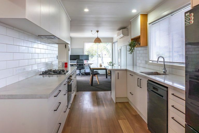 Photo of property in 1300 Cardiff Place, Mayfair, Hastings, 4122