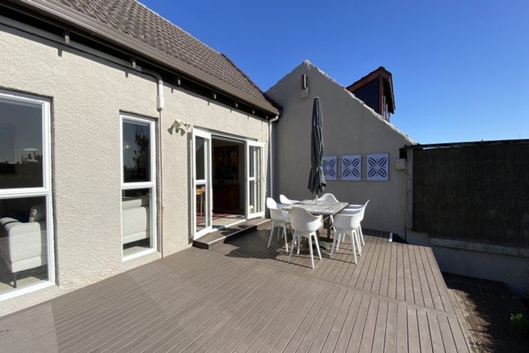 Photo of property in 49b Shanaway Rise, Hillcrest, Auckland, 0627