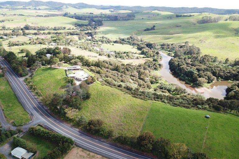 Photo of property in 772 Puketona Road, Haruru, 0204