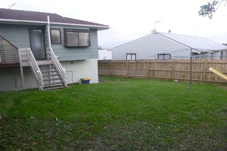 Photo of property in 12 Sumich Place, West Harbour, Auckland, 0618