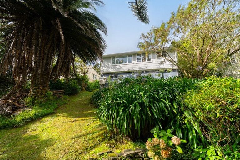 Photo of property in 18 Northumberland Street, Cannons Creek, Porirua, 5024
