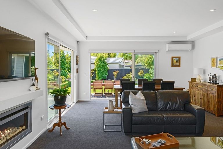 Photo of property in 104 Wairakei Road, Bryndwr, Christchurch, 8052