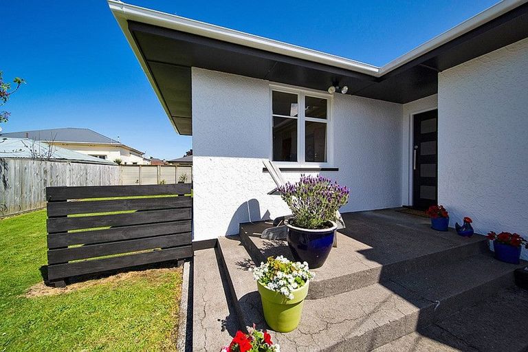 Photo of property in 105 Wilson Street, Hawera, 4610