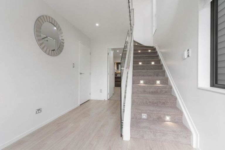 Photo of property in 82 Joseph Street, Flat Bush, Auckland, 2019