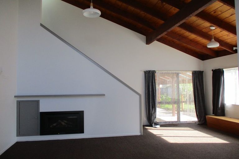 Photo of property in 6 Luxor Place, Pomare, Rotorua, 3015