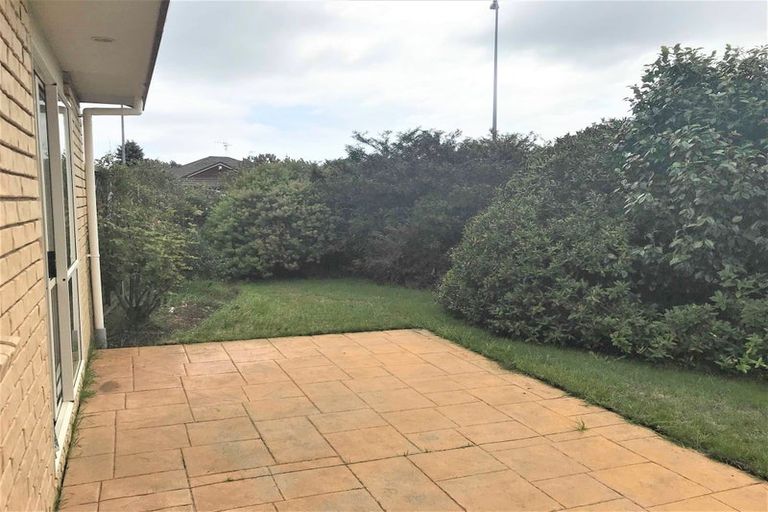 Photo of property in 22 Hadleigh Court, Paraparaumu, 5032