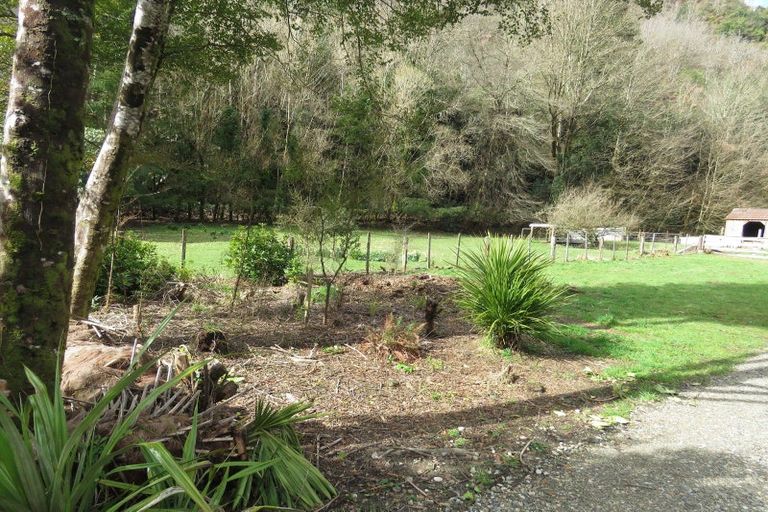 Photo of property in 58 Trennery Street, Blacks Point, Reefton, 7830