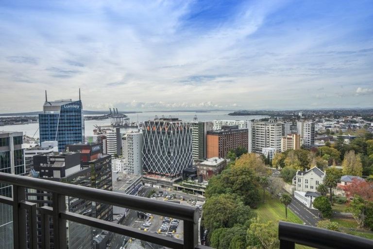 Photo of property in The Metropolis Apartments, 2912/1 Courthouse Lane, Auckland Central, Auckland, 1010