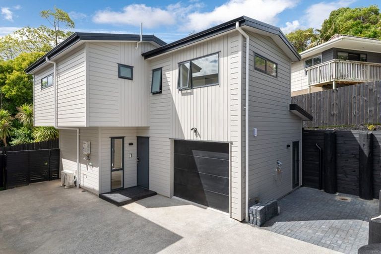 Photo of property in 11d Dianthus Place, Browns Bay, Auckland, 0630
