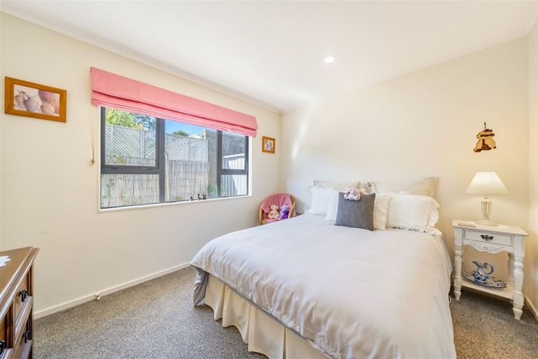 Photo of property in 25a Pinehaven Road, Pinehaven, Upper Hutt, 5019