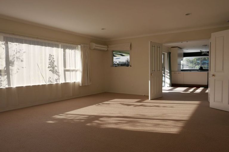 Photo of property in 69 Guildford Drive, Paraparaumu, 5032