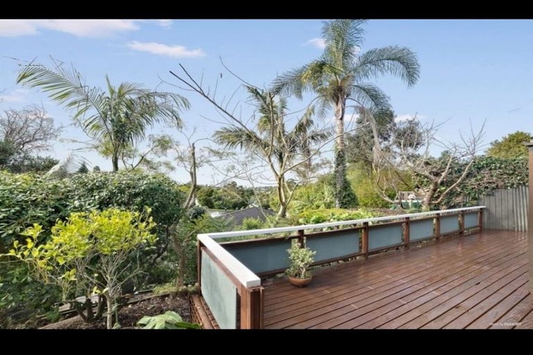 Photo of property in 13 Dunraven Place, Torbay, Auckland, 0630