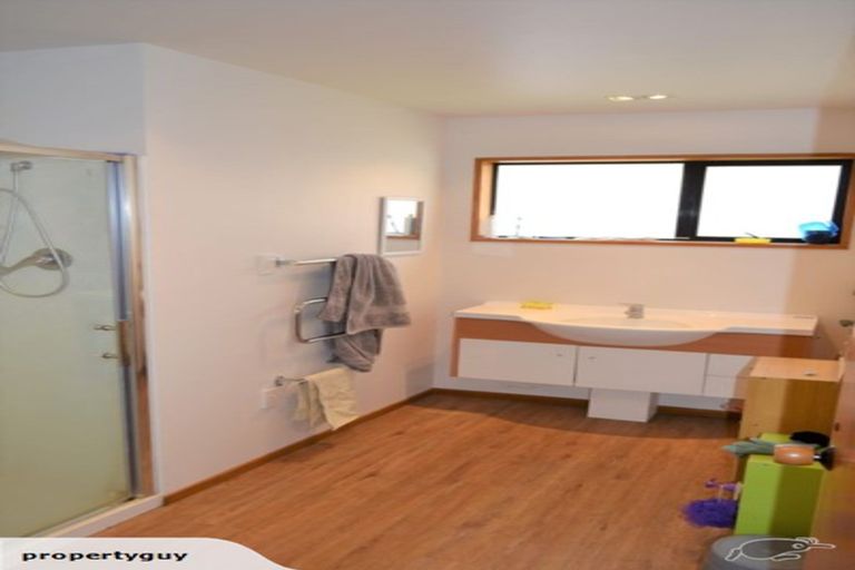 Photo of property in 16 Sayers Crescent, Ilam, Christchurch, 8041