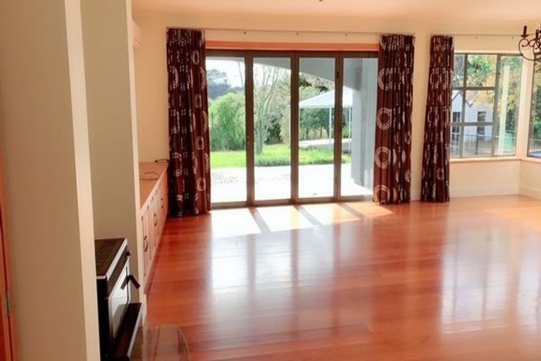 Photo of property in 10 Bristol Road, Whenuapai, Auckland, 0618