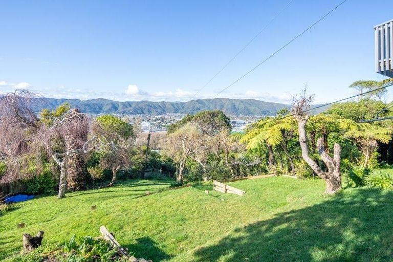 Photo of property in 12b City View Grove, Harbour View, Lower Hutt, 5010