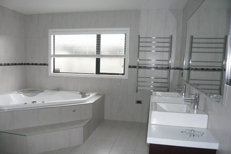 Photo of property in 18 Darjon Drive, Huntington, Hamilton, 3210