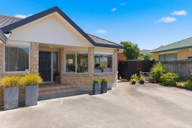 Photo of property in 10 Barrett Drive, Waikanae Beach, Waikanae, 5036