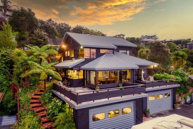 Photo of property in 14 Coster Street, Enner Glynn, Nelson, 7011