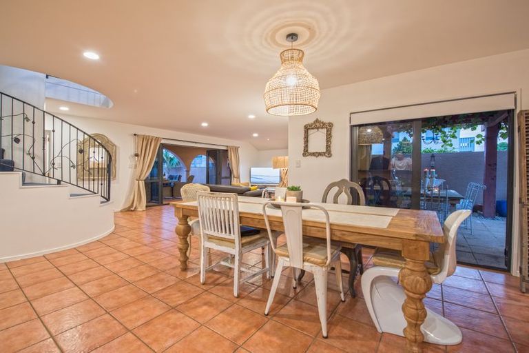 Photo of property in 80 Karewa Parade, Papamoa Beach, Papamoa, 3118