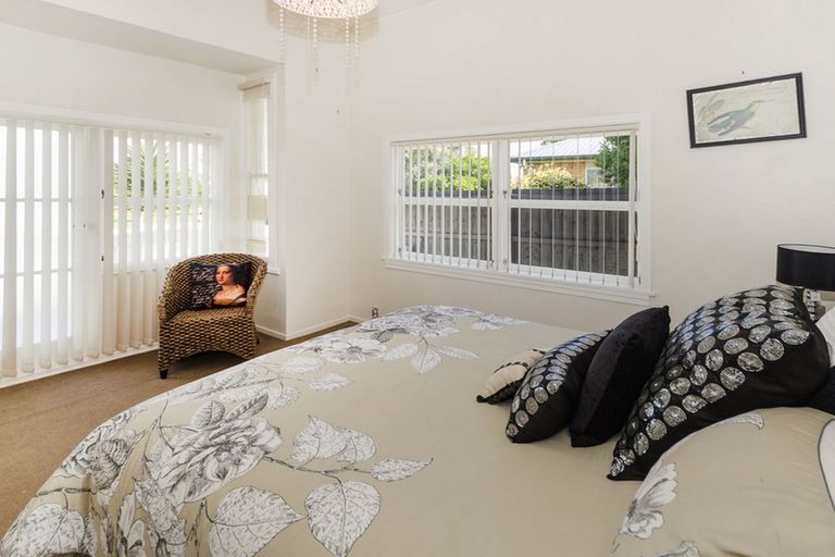 Photo of property in 1 Village Place, Tuakau, 2121