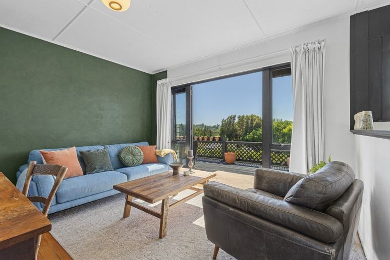 Photo of property in 70 Saxton Road, Upper Vogeltown, New Plymouth, 4371