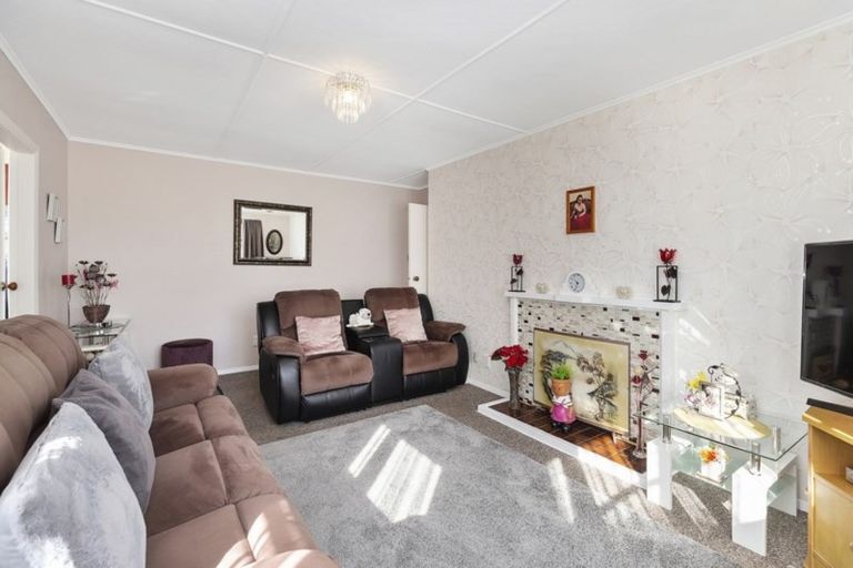 Photo of property in 130 Bedford Street, Cannons Creek, Porirua, 5024