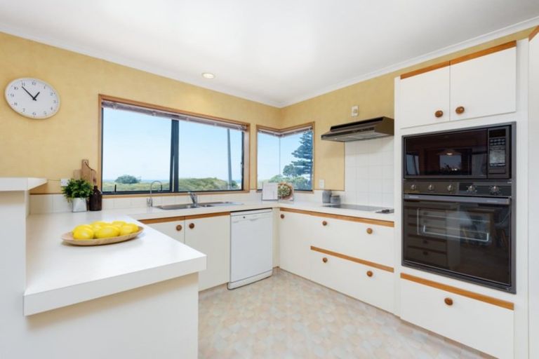 Photo of property in 133a Marine Parade, Mount Maunganui, 3116