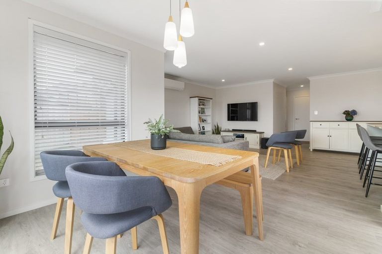 Photo of property in 74 Bert Wall Drive, Omokoroa, 3114