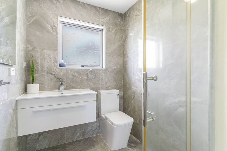 Photo of property in 3/112 Gossamer Drive, Pakuranga Heights, Auckland, 2010