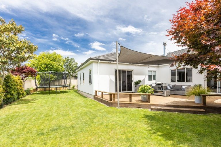 Photo of property in 43 Fairview Place, Havelock North, 4130