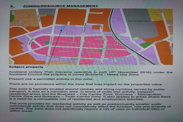 Photo of property in 12 Albert Street, Pukekohe, 2120