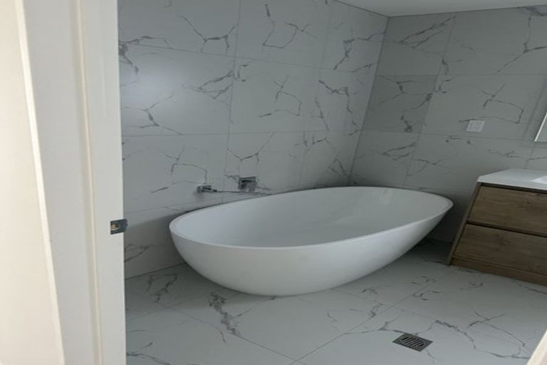 Photo of property in 79b Bond Crescent, Forrest Hill, Auckland, 0620