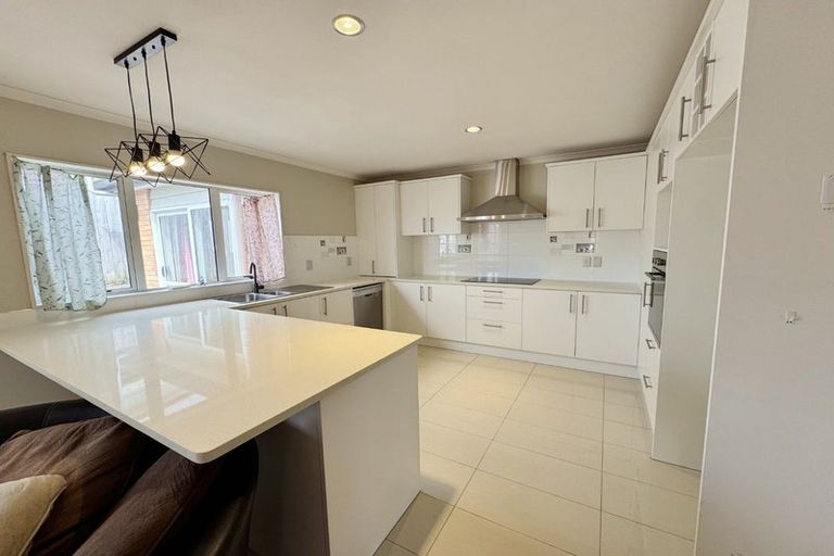 Photo of property in 29 Vino Cina Heights, Ranui, Auckland, 0612