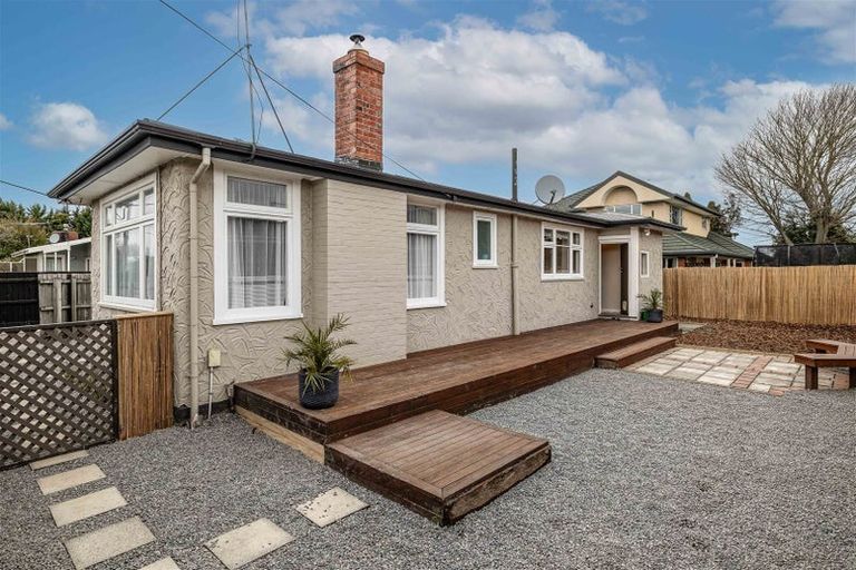 Photo of property in 1/375 Yaldhurst Road, Russley, Christchurch, 8042