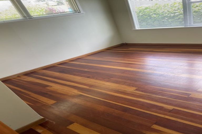 Photo of property in 1022 East Coast Road, Fairview Heights, Auckland, 0630