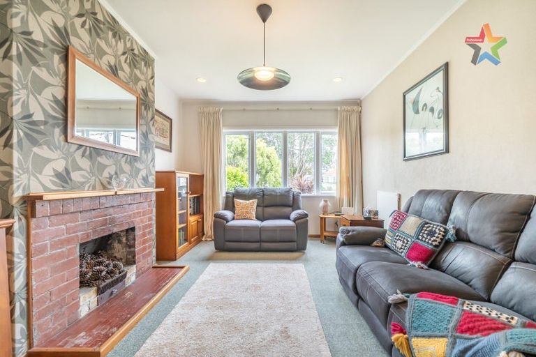 Photo of property in 2/27 Gadsby Street, Avalon, Lower Hutt, 5011