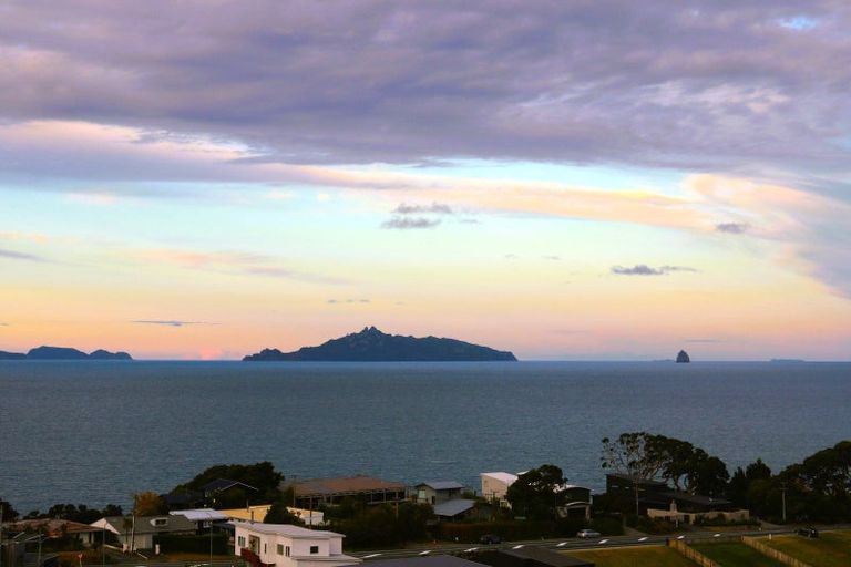 Photo of property in 4 Aquarius Lane, Langs Beach, 0582