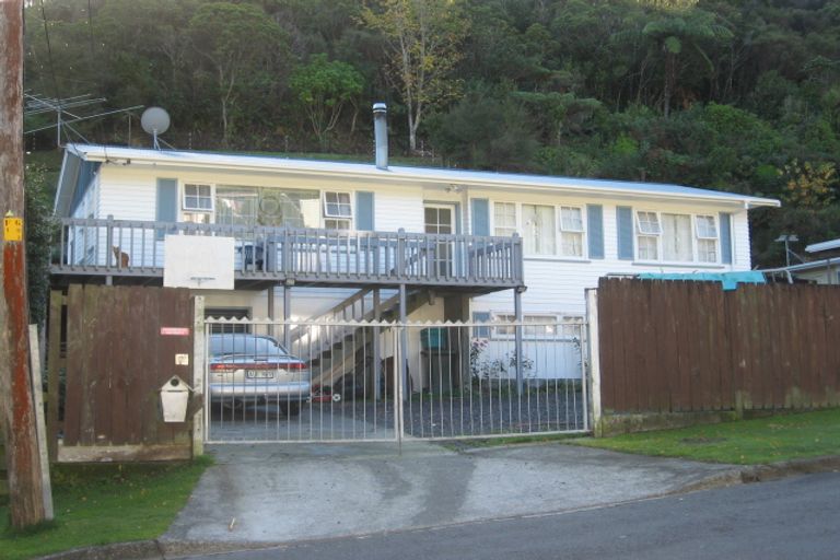 Photo of property in 7 John Street, Stokes Valley, Lower Hutt, 5019