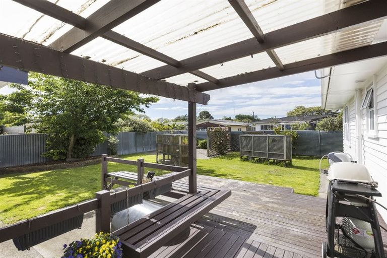 Photo of property in 4 Tingey Place, Awapuni, Palmerston North, 4412