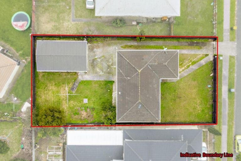 Photo of property in 11 Othello Drive, Clover Park, Auckland, 2023