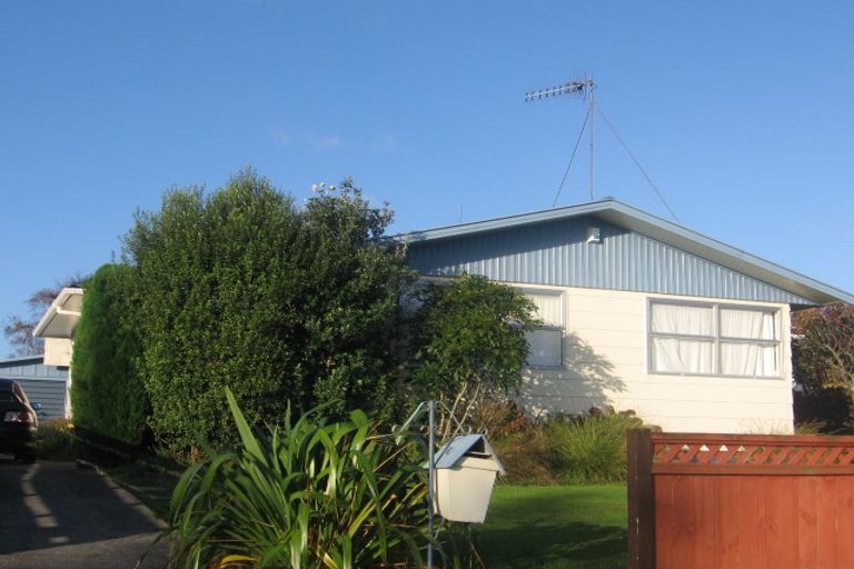 Photo of property in 9 Clutha Place, Westbrook, Palmerston North, 4412