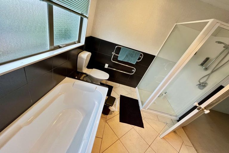 Photo of property in 43 Carousel Crescent, East Tamaki Heights, Auckland, 2016