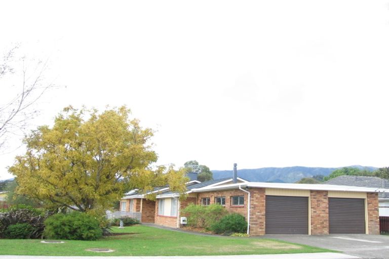 Photo of property in 18 Kashmir Avenue, Clouston Park, Upper Hutt, 5018